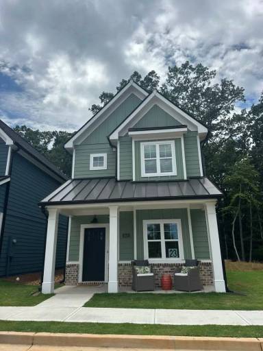 Main picture of Chicopee Crossing Townhomes