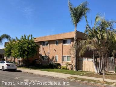 Main picture of 3033 E 6th St