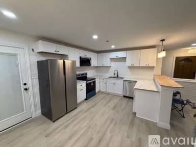 Main picture of 305 Waller St