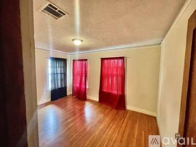 Main picture of 120 W Marshall Blvd