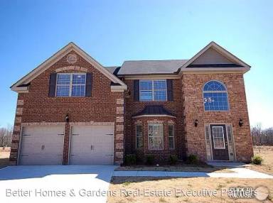 Main picture of 3003 Burgess St