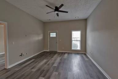 Main picture of 246 James Dr