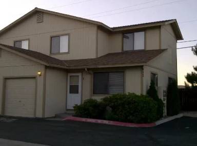 Main picture of 4652 Oak St