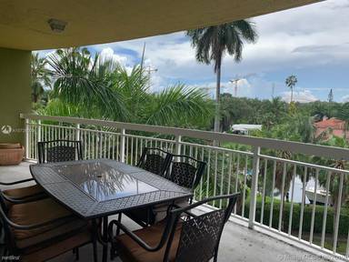 Main picture of Seybold Pointe