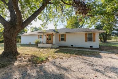 Main picture of 30305 Hardesty Rd