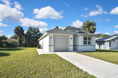 Main picture of 3034 Price Ave