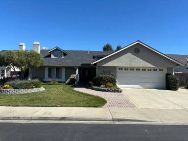 Main picture of 415 Hartnell Rd