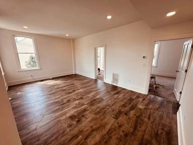 Main picture of 153 S Beaver St