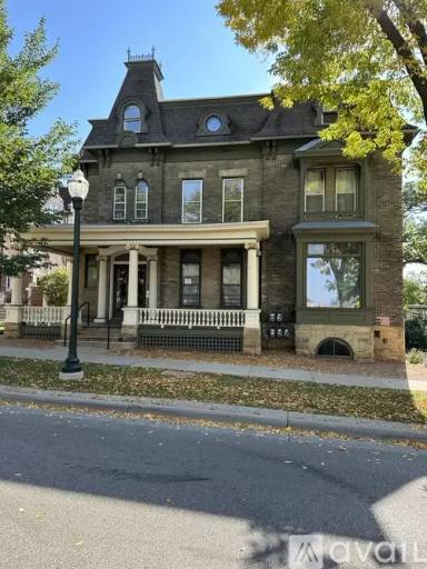Main picture of 121 Langdon St