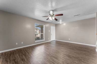 Main picture of 100 Green Isle Ave