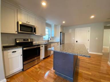 Main picture of 295 Willard St