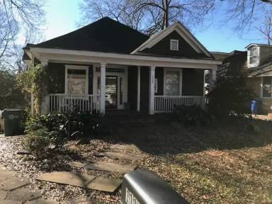 Main picture of 1118 Lawton Pl SW