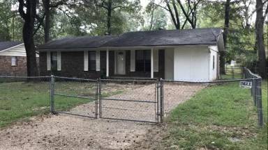 Main picture of 1013 Towering Oaks Dr