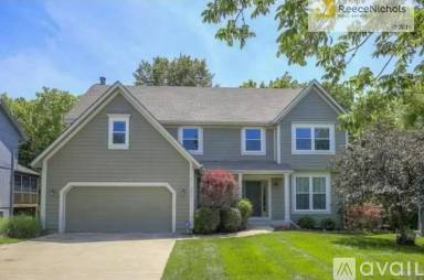 Main picture of 5929 W 153rd St