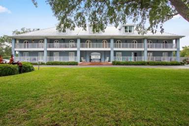 Main picture of 1282 Beach Blvd