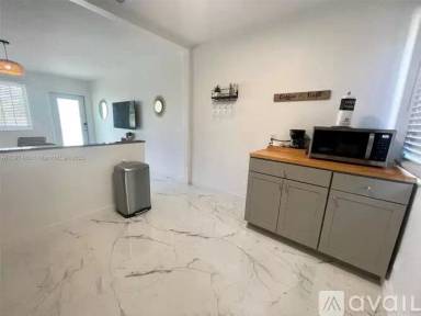 Main picture of 1012 SW 3rd Ave