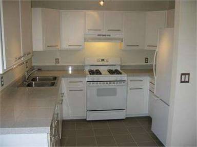 Main picture of 806 E 10th St