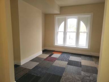 Main picture of 239 Reynolds St