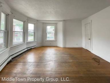 Main picture of 1926 W Jackson St