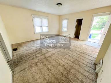 Main picture of 605 W 10th Ave