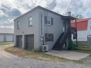 Main picture of 287 N Locust Point Rd