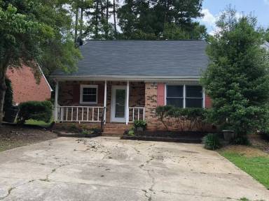 Main picture of 155 Williamsburg Way
