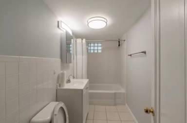 Main picture of 3406 N Natoma Ave