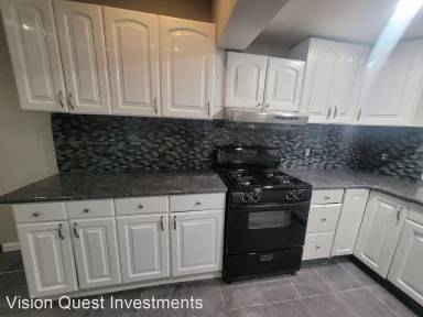 Main picture of 535 S Salford St