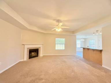Main picture of 8832 Bluebell St