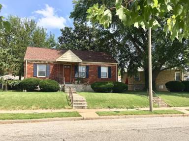 Main picture of 4526 Wabash Ave