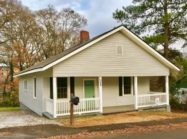 Main picture of 326 Ligon St