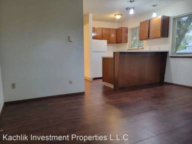 Main picture of 1338 SE Center St