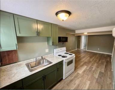 Main picture of 412 S 10th St