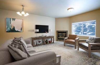 Main picture of 727 Matheson Way