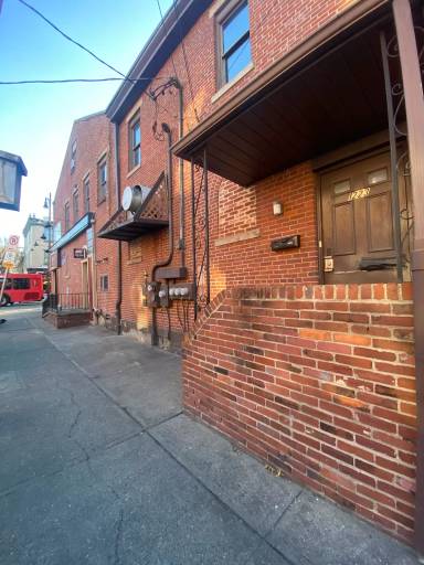 Main picture of 1223 East Carson St