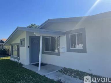 Main picture of 7420 Panama St