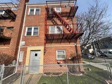 Main picture of 22419 Braddock Ave