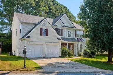 Main picture of 307 Woodruff Lake Way