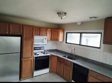 Main picture of 25137 Packard St