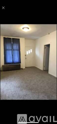 Main picture of 2412 W Burnham St