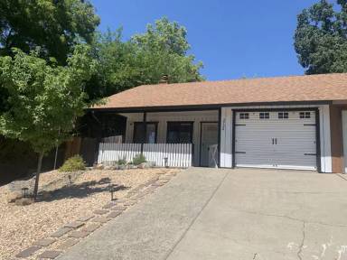 Main picture of 2724 Woodridge Ct