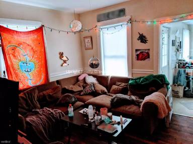 Main picture of 10 Greylock Rd