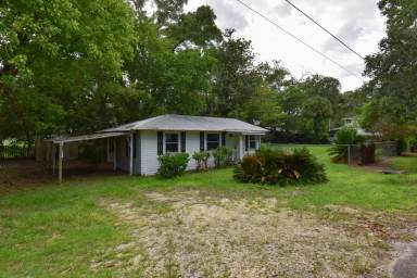 Main picture of 290 SW 251st St