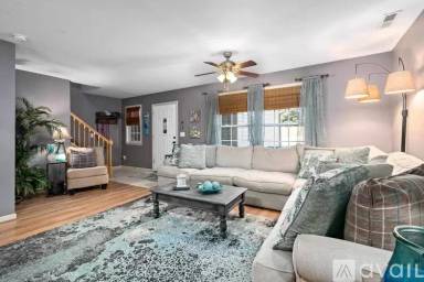 Main picture of 1 Douglas Fir Ave
