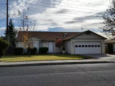 Main picture of 864 NE Locksley Dr
