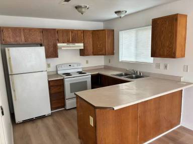 Main picture of 1033 Pacific Ave