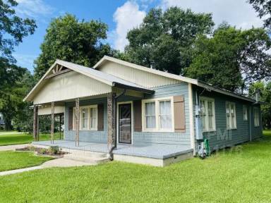 Main picture of 306 S Lee Ave