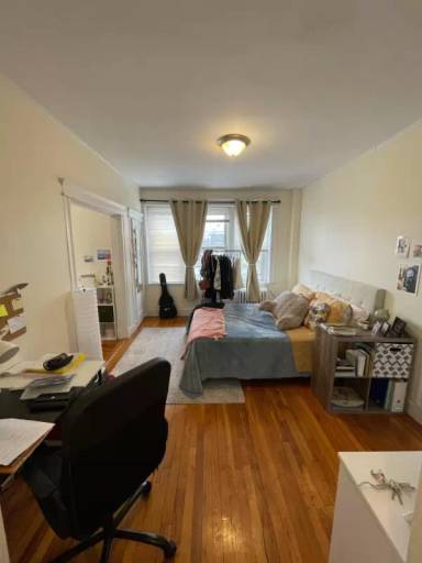 Main picture of 1637 Commonwealth Ave