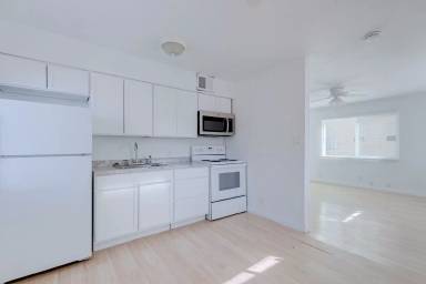 Main picture of 446 Rexford Dr