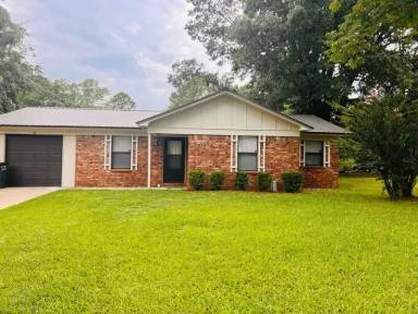 Main picture of 6 John Hancock Cir